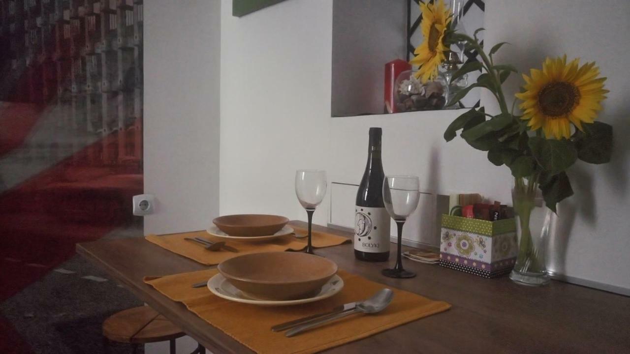 sunflower Apartment Budapesta Exterior foto
